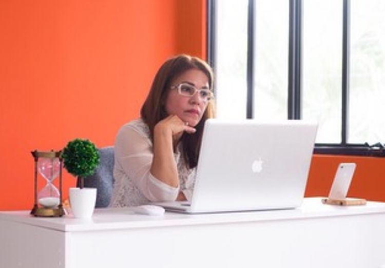 ¿QUÉ DEBES HACER SI NO TE GUSTA TU TRABAJO ACTUAL?